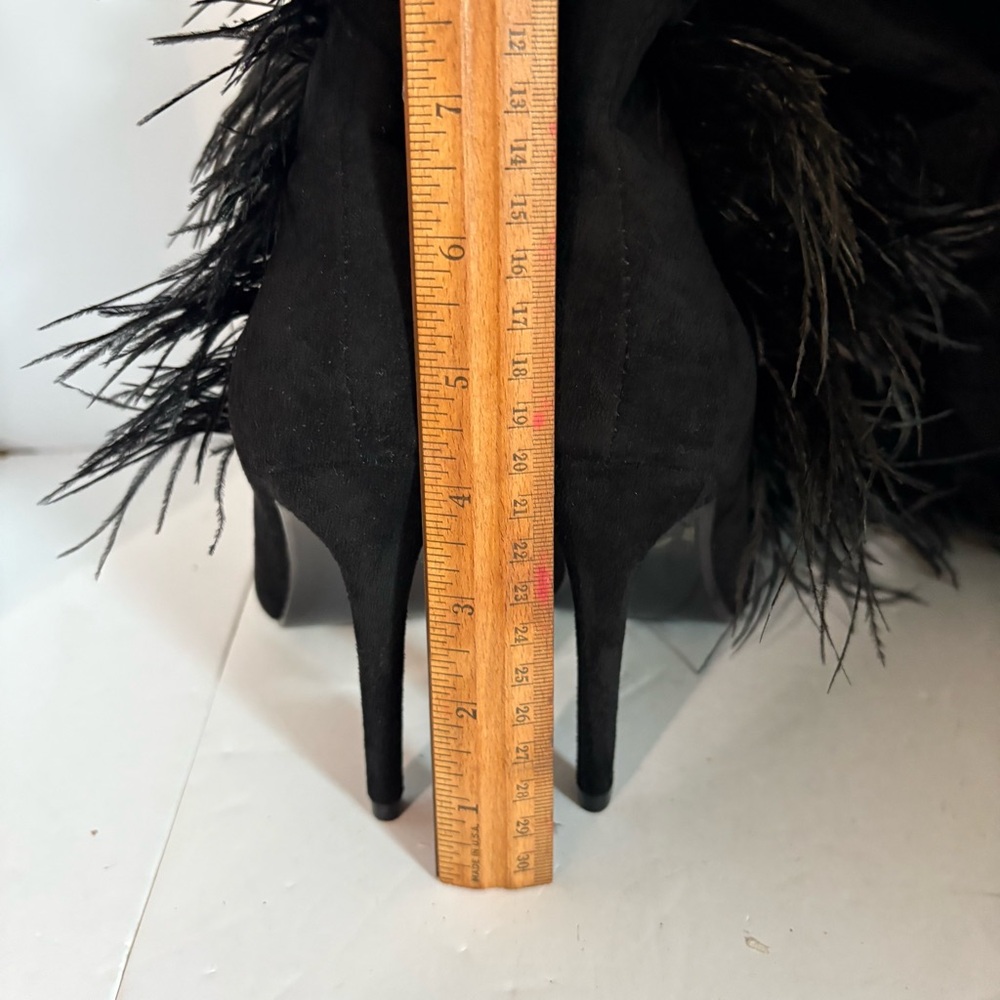 Fashion Nova Like a Diva OverThe Knee Boots in black stiletto heel side zipper. - Picture 7 of 12